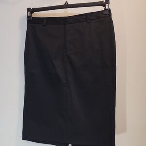 GAP Elegant Black Pencil Skirt (Z18)